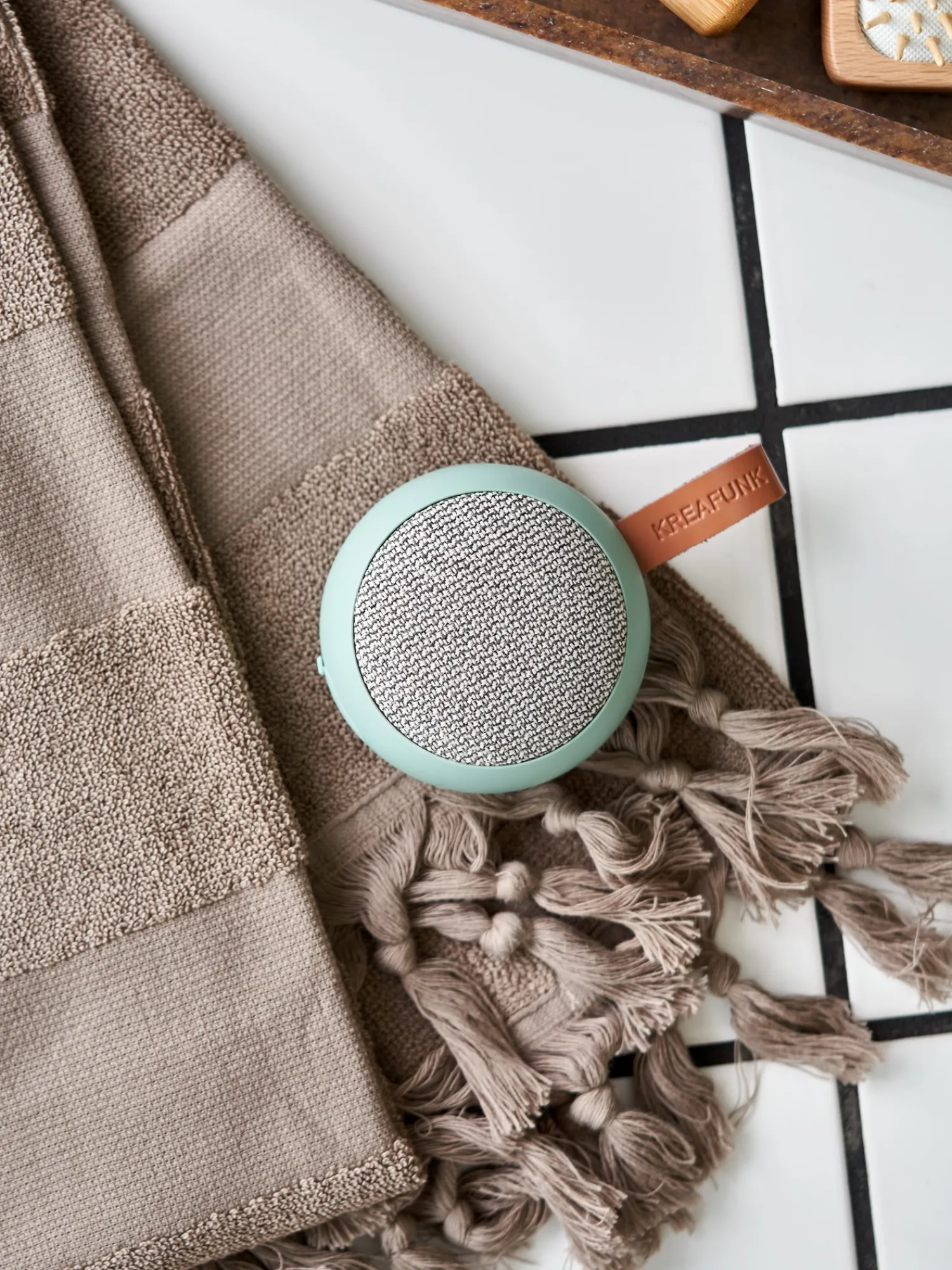 Søstrene Grene Elektronik^AGO II FABRIC Bluetooth Højtaler