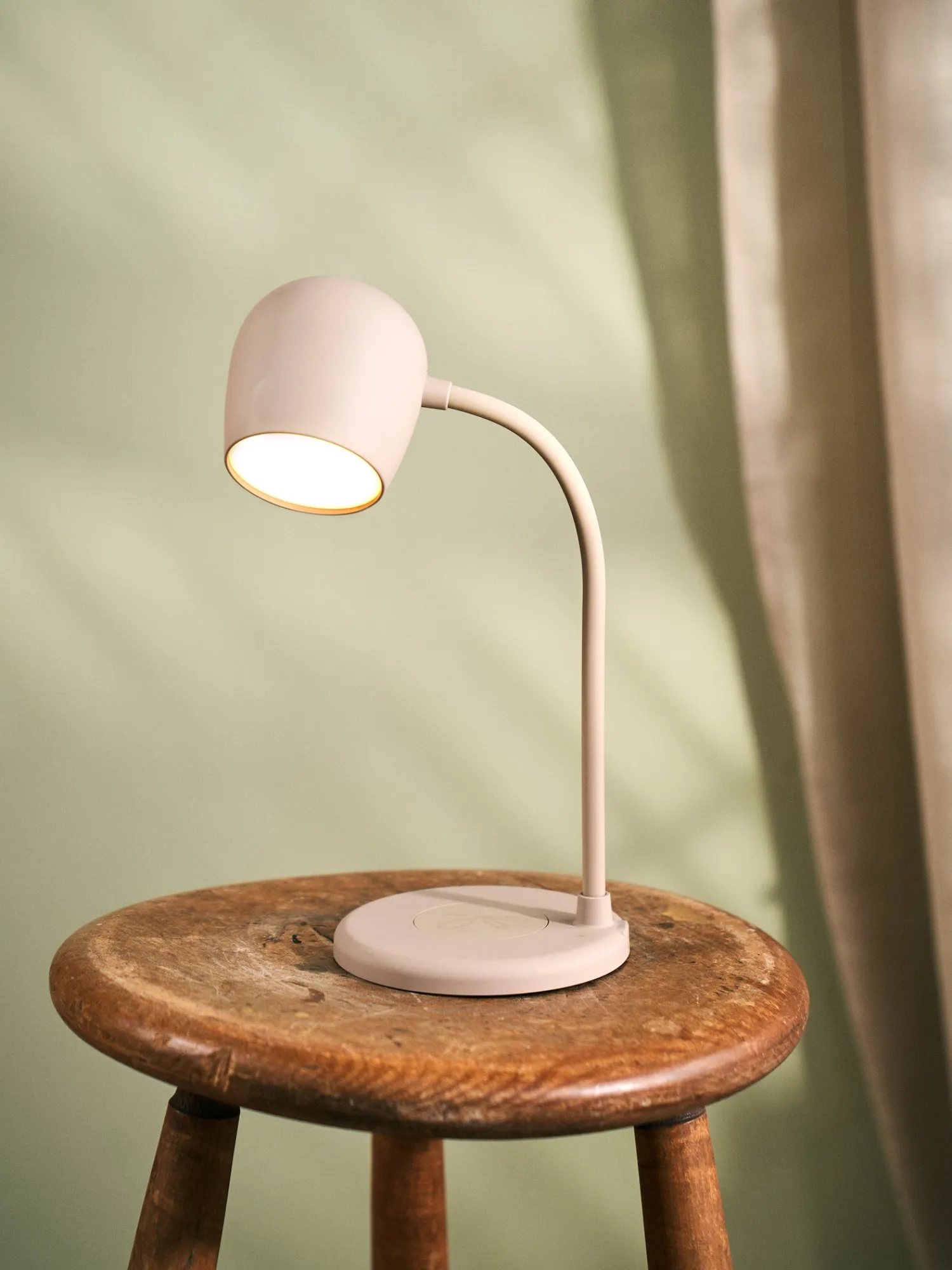 Søstrene Grene Lamper|Elektronik^Bordlampe Med Højttaler