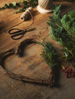 Søstrene Grene Julepynt|Dekoration^Hjerteformet Krans