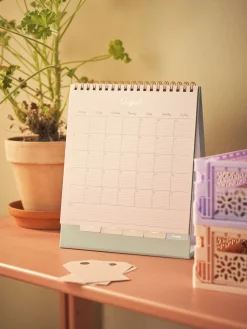 Søstrene Grene Papirvarer^Månedskalender Til Skrivebordet