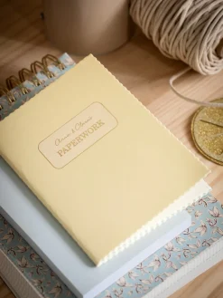 Søstrene Grene Papirvarer^Notesbog Med Linjeret Papir A6