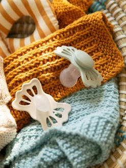 Børn Søstrene Grene Bad Og Pleje^Symmetriske Silikonesutter 2-pak Størrelse 2