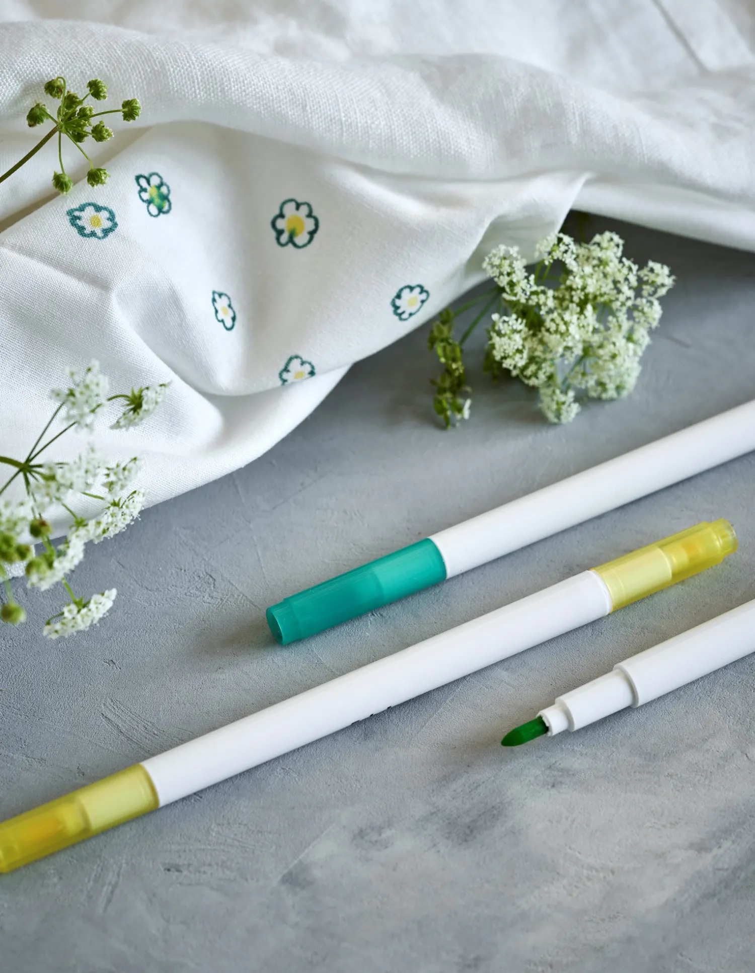 Søstrene Grene SkriveRedskaber^Tekstiltuscher 2-i-1