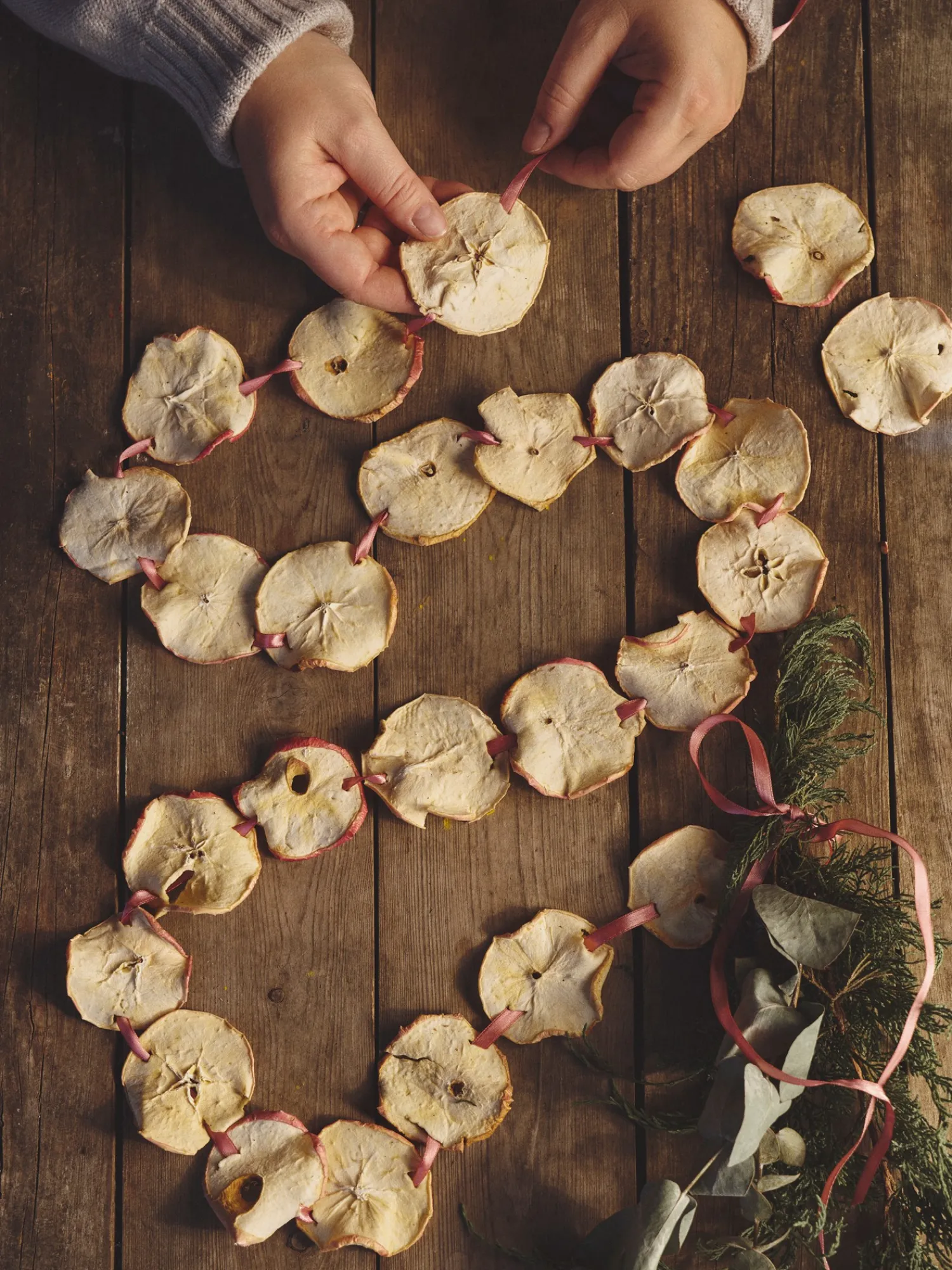 Søstrene Grene Julepynt|Dekoration^Tørrede æbleskiver